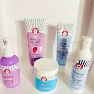 FIRST AID BEAUTY SKIN CARE